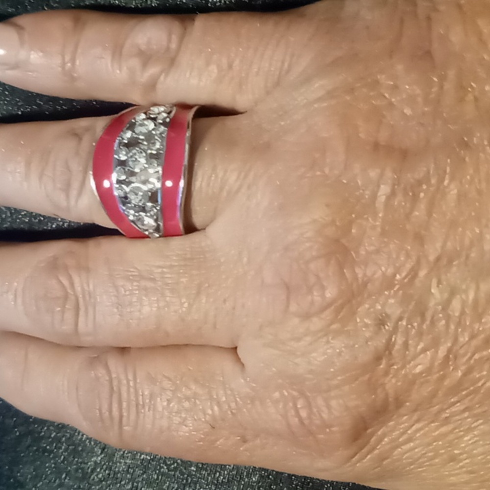 Statement rings expandable silver tone beautiful crystal like gems. Nwt
